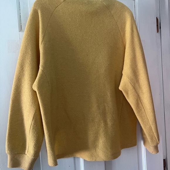 Sweater - Picture 6 of 7